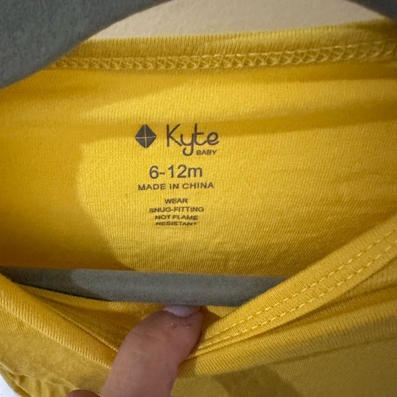 Kyte baby bodysuit - Picture 2 of 2